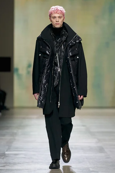 Look 37
